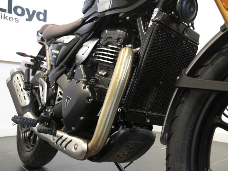 2025 (75) Triumph Scrambler 400XC 5227884