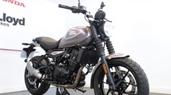 2025 (25) Royal Enfield Guerilla 450 5241867