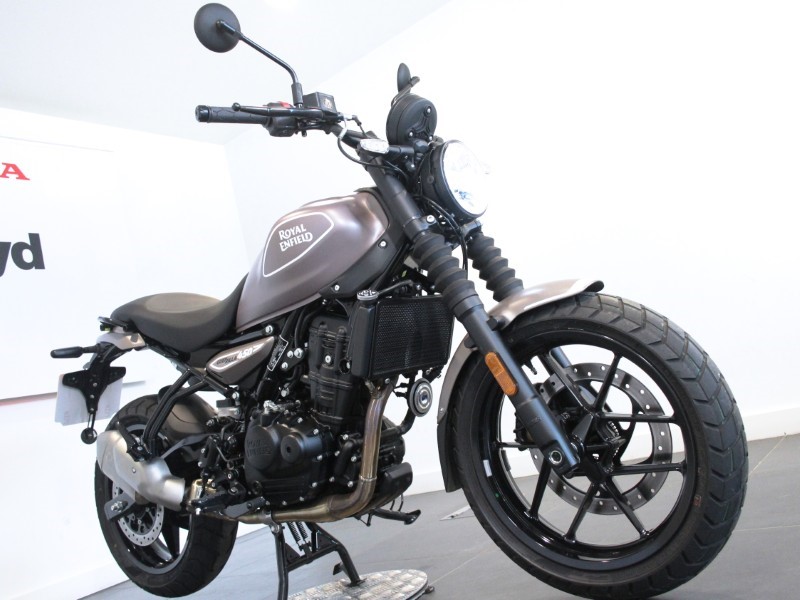 2025 (25) Royal Enfield Guerilla 450 5241872