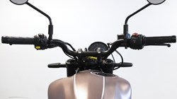 2025 (25) Royal Enfield Guerilla 450 5241864