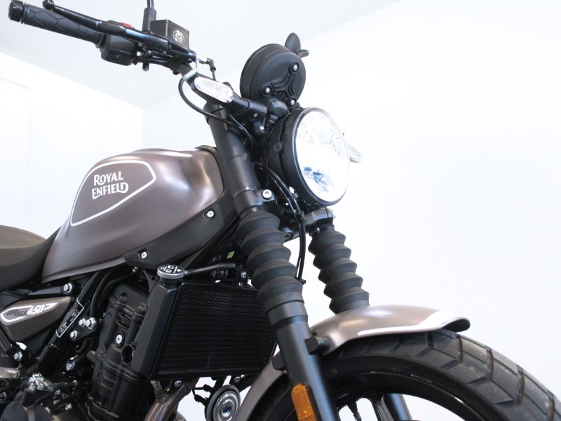 2025 (25) Royal Enfield Guerilla 450 5241873