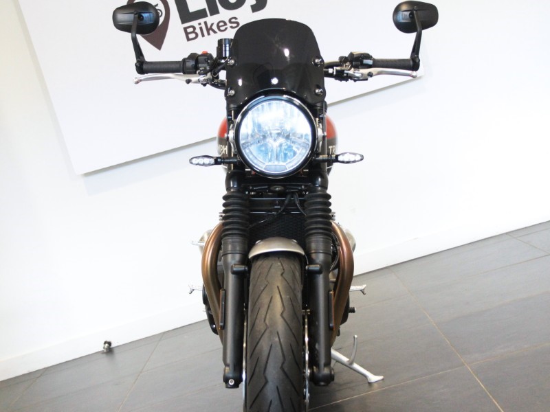 2020 (20) Triumph Speed Twin 1200 Two Tone Paint 5284384