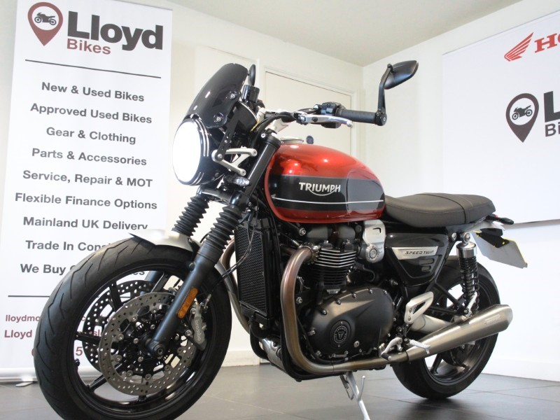 2020 (20) Triumph Speed Twin 1200 Two Tone Paint 5284375