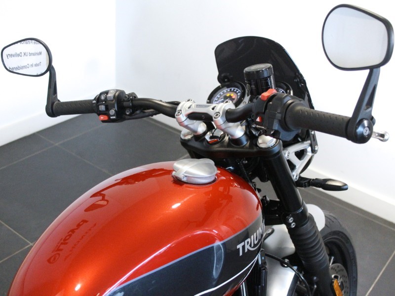 2020 (20) Triumph Speed Twin 1200 Two Tone Paint 5284370