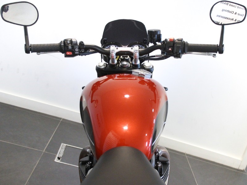 2020 (20) Triumph Speed Twin 1200 Two Tone Paint 5284369