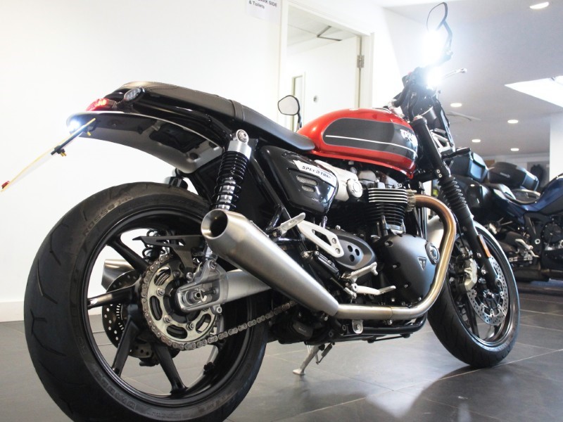 2020 (20) Triumph Speed Twin 1200 Two Tone Paint 5284373
