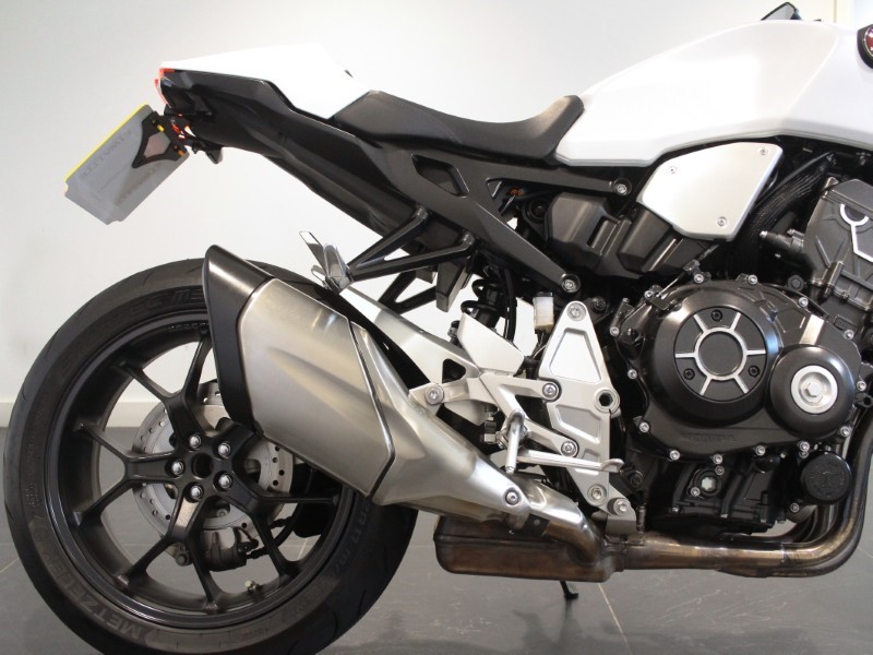 2023 (73) Honda CB1000R 5554286