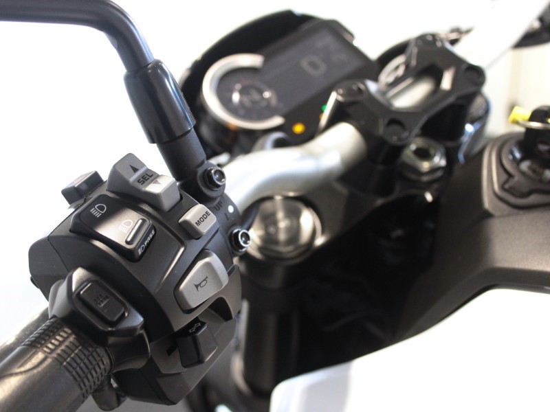 2023 (73) Honda CB1000R 5554278
