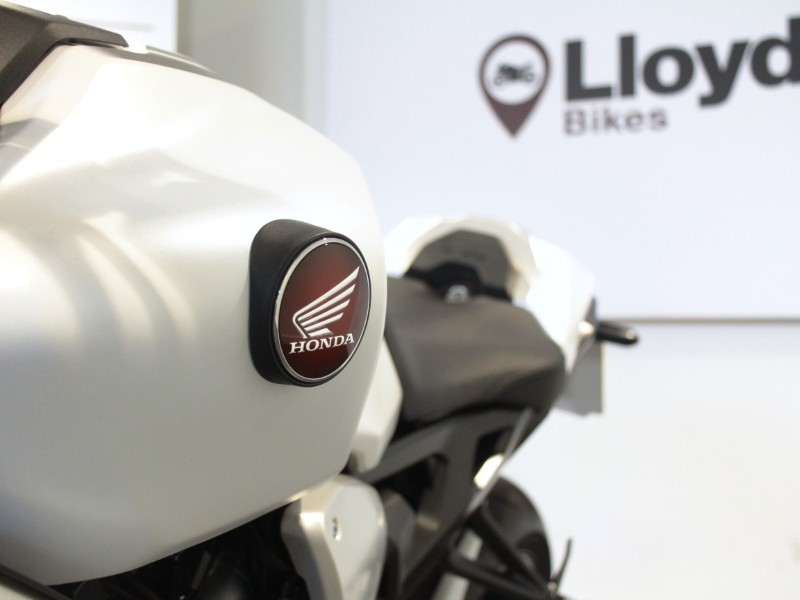 2023 (73) Honda CB1000R 5554292