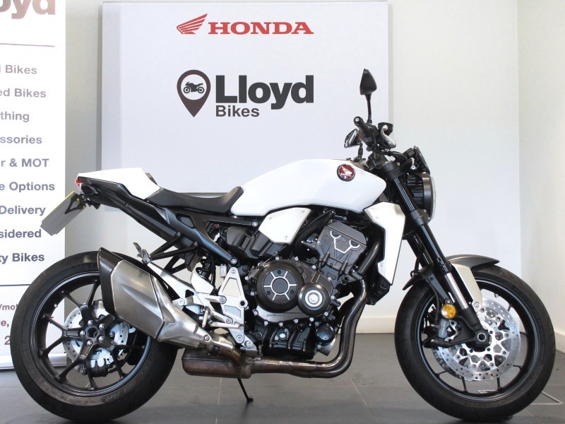 2023 (73) Honda CB1000R 5554276
