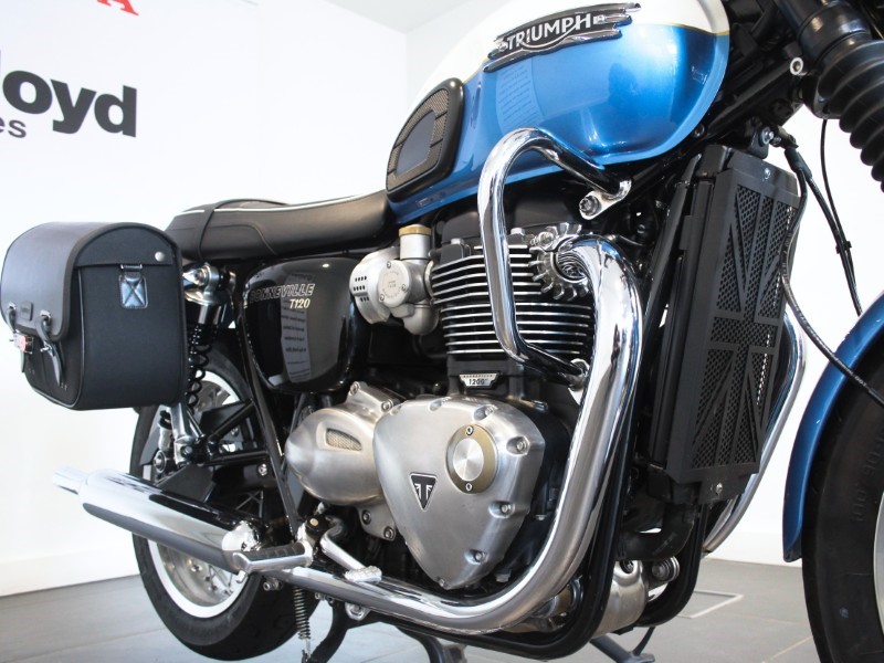 2022 (72) Triumph Bonneville T120 Two Tone Paint 5559710