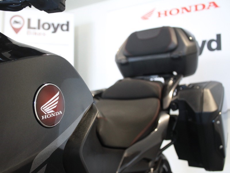 2024 (73) Honda NT1100 5594108