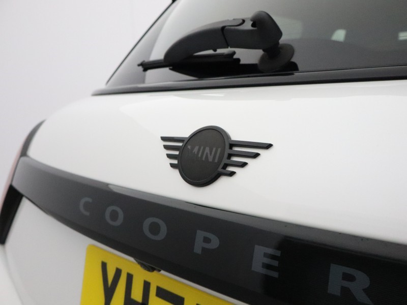 2025 (75) MINI COOPER 2.0 S Sport 5dr Auto 5943511