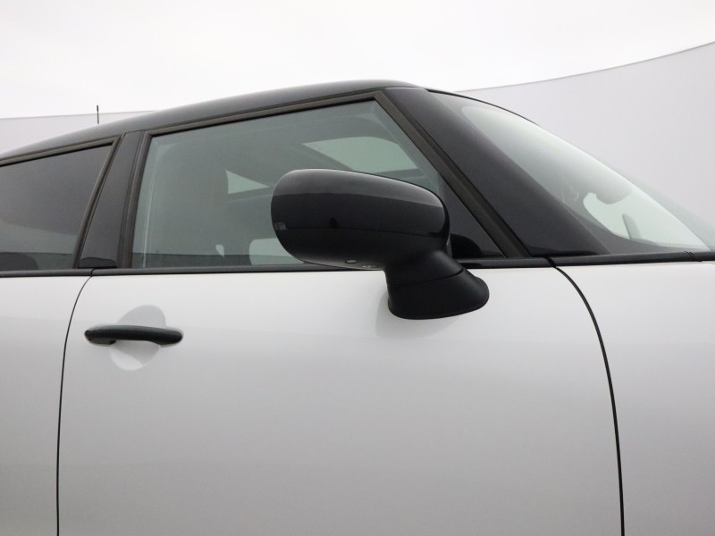 2025 (75) MINI COOPER 2.0 S Sport 5dr Auto 5943518