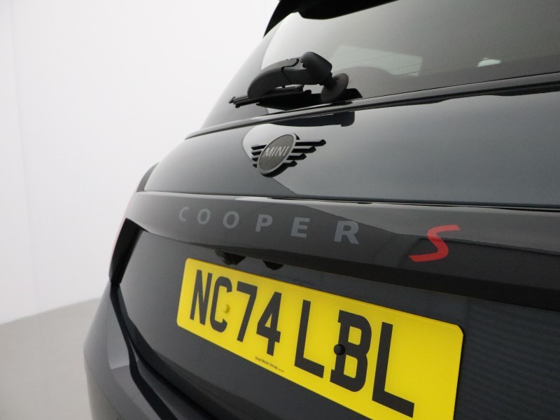 2025 (74) MINI COOPER 2.0 S Sport 3dr Auto 5981050