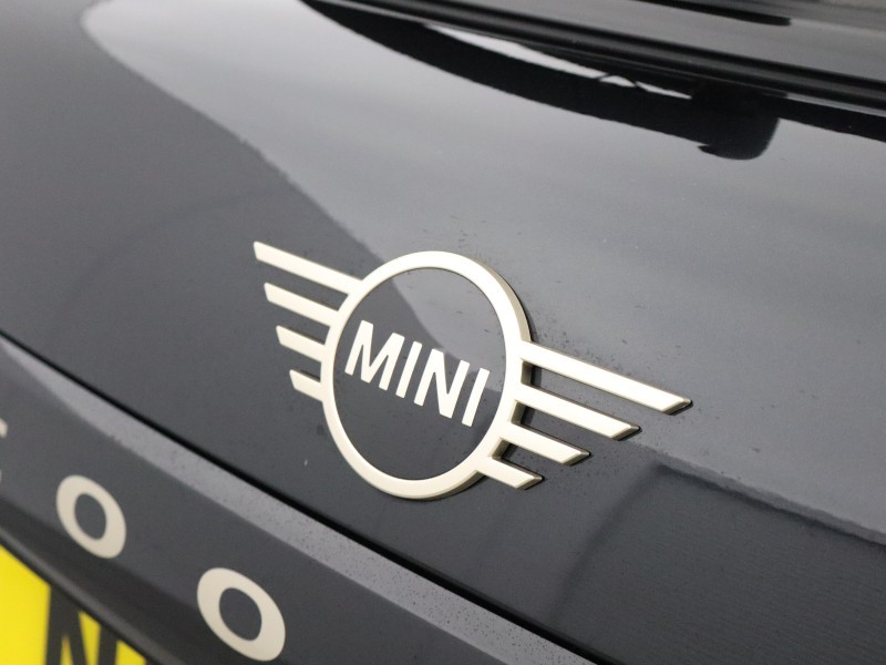 2025 (75) MINI COOPER 1.5 C Classic 5dr Auto 5928994