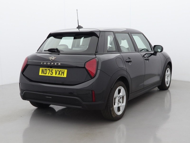 2025 (75) MINI COOPER 1.5 C Classic 5dr Auto 5928990