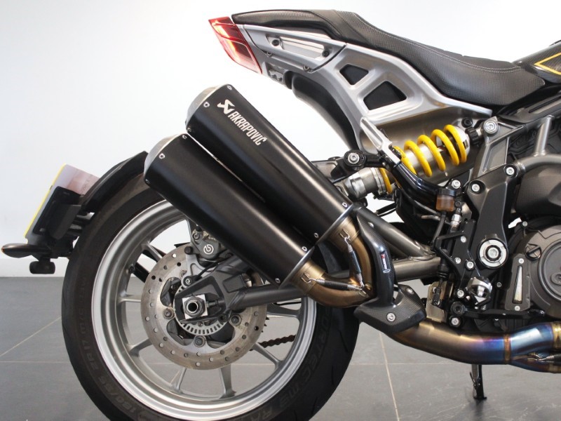 2024 (74) Indian FTR 1200 R Carbon 5594035