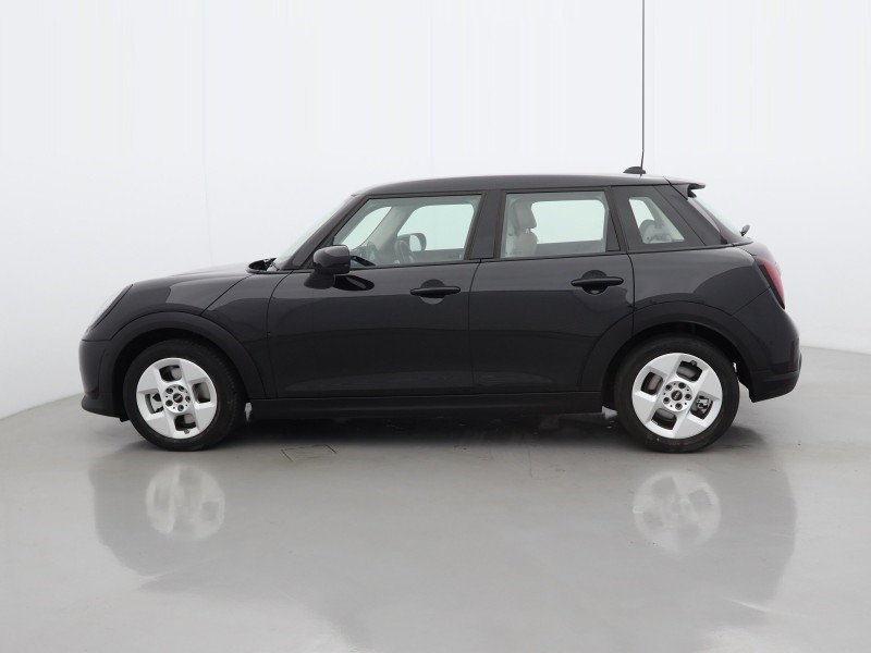 2025 (75) MINI COOPER 1.5 C Classic 5dr Auto 5928987