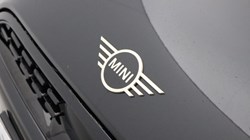 2025 (75) MINI COOPER 1.5 C Classic 5dr Auto 5929001