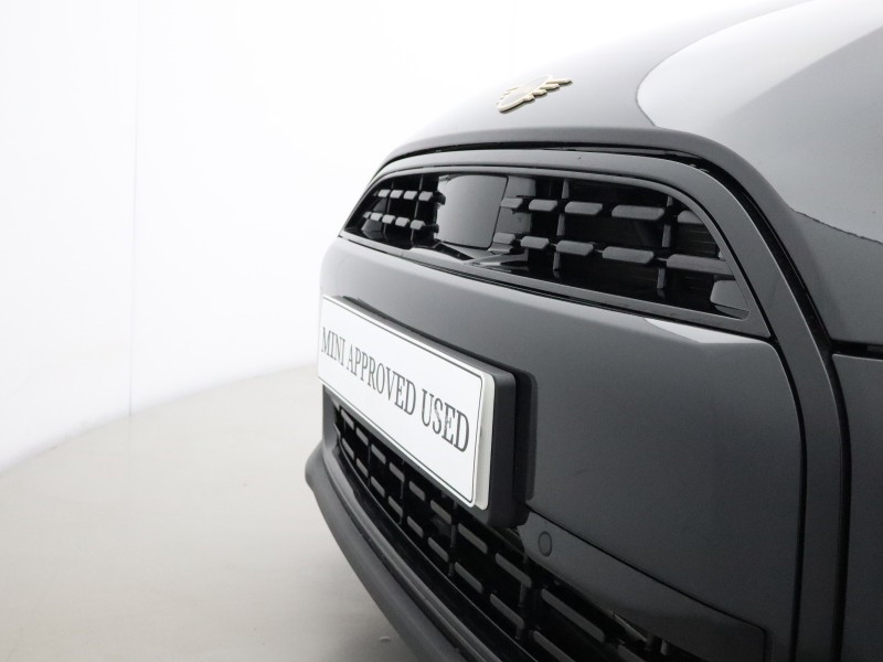 2025 (75) MINI COOPER 1.5 C Classic 5dr Auto 5929000