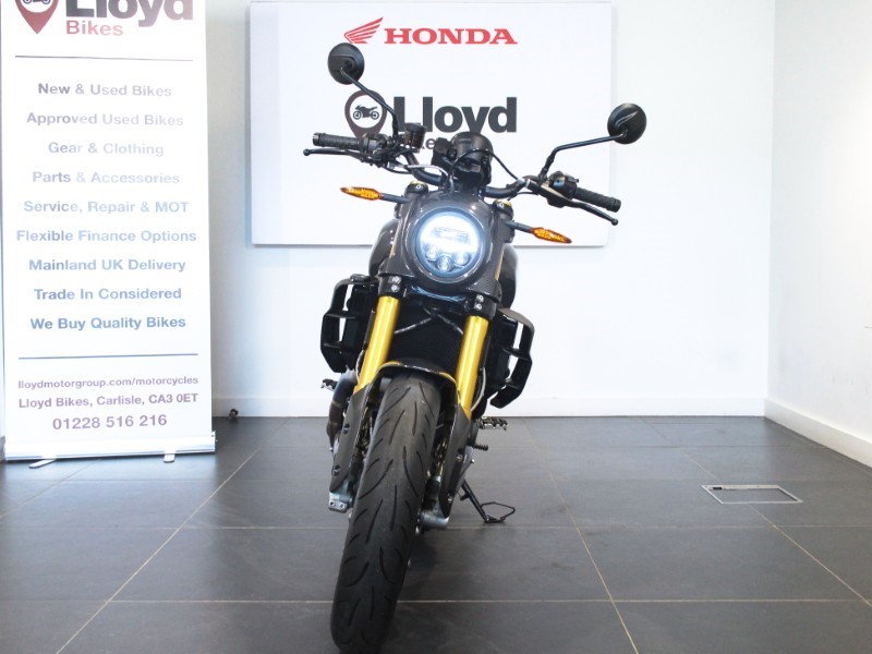 2024 (74) Indian FTR 1200 R Carbon 5594021