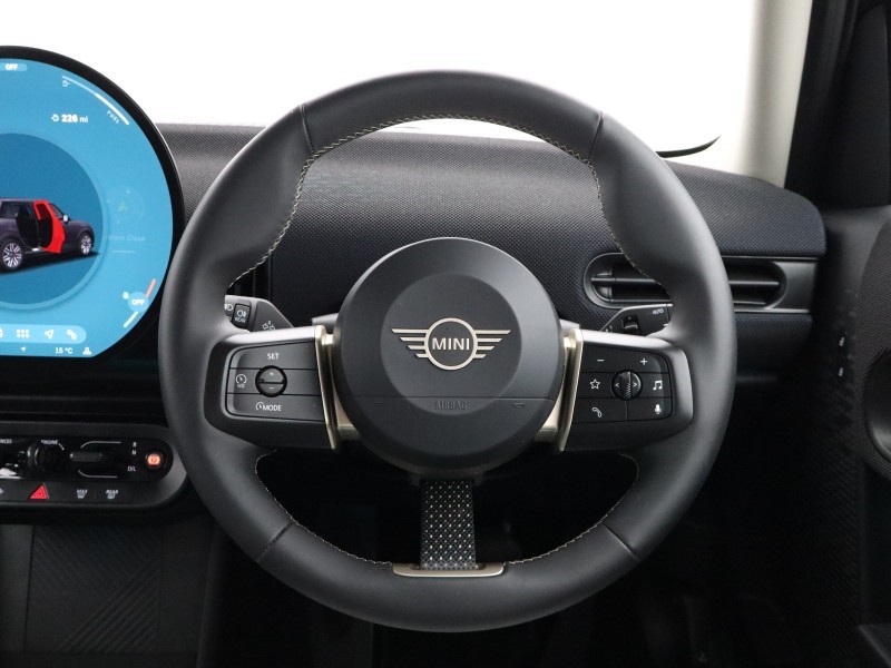 2025 (75) MINI COOPER 1.5 C Classic 5dr Auto 5929036