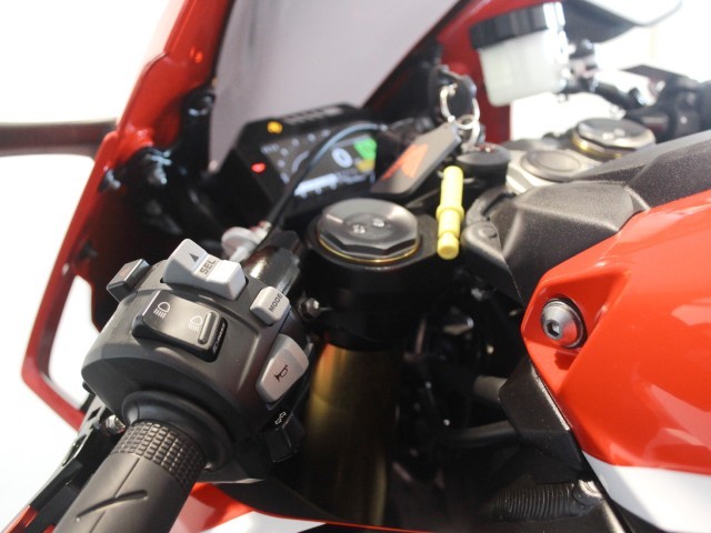 2018 (18) Honda CBR1000RR Fireblade 5643539