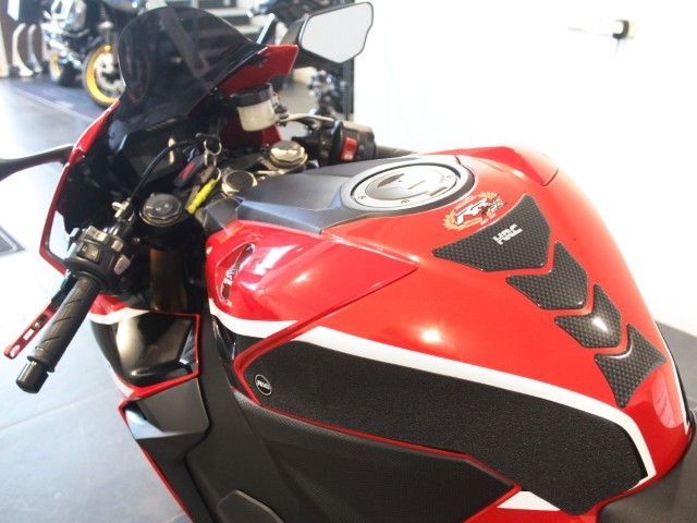 2018 (18) Honda CBR1000RR Fireblade 5643549