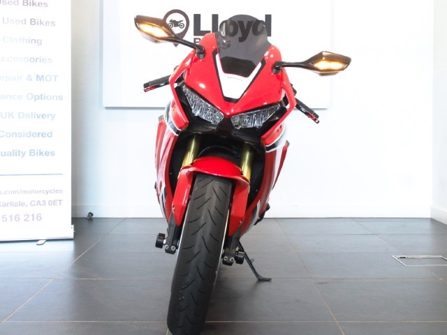 2018 (18) Honda CBR1000RR Fireblade 5643531