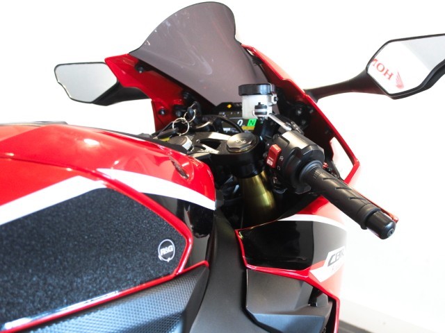 2018 (18) Honda CBR1000RR Fireblade 5643542