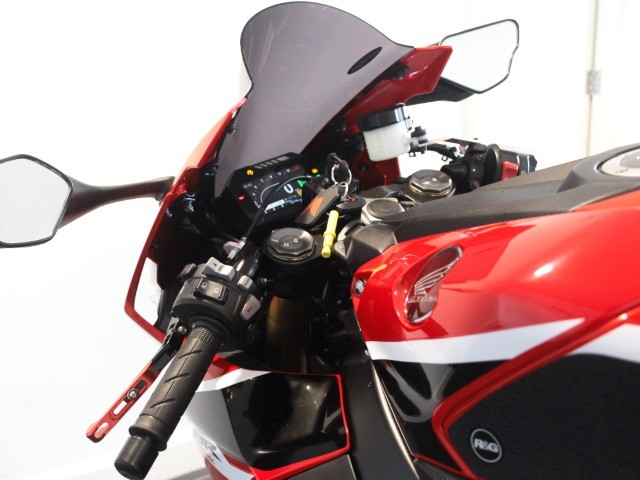 2018 (18) Honda CBR1000RR Fireblade 5643538