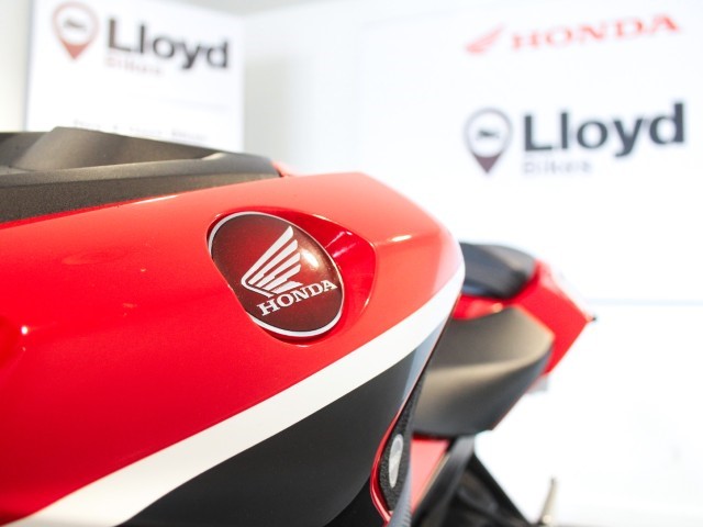 2018 (18) Honda CBR1000RR Fireblade 5643550
