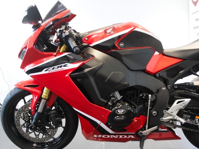 2018 (18) Honda CBR1000RR Fireblade 5643546