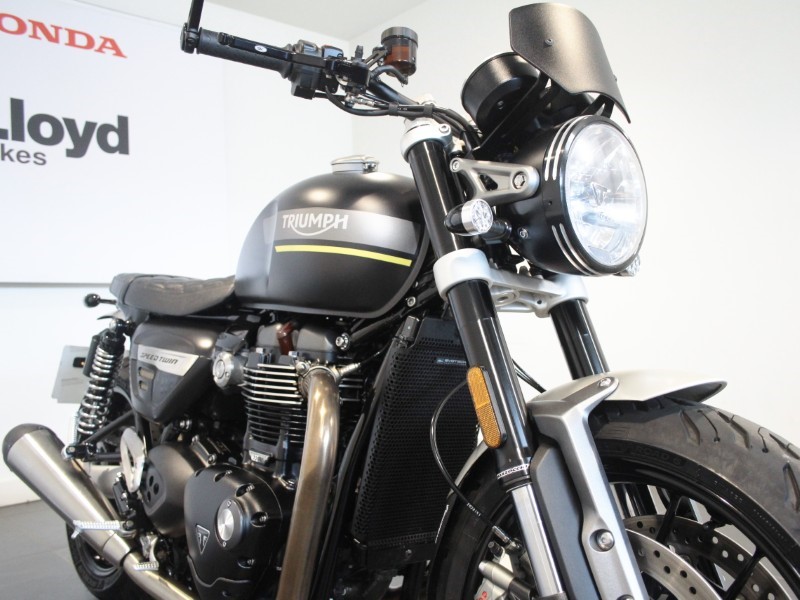 2021 (71) Triumph Speed Twin 1200 5644187