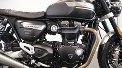 2021 (71) Triumph Speed Twin 1200 5644184