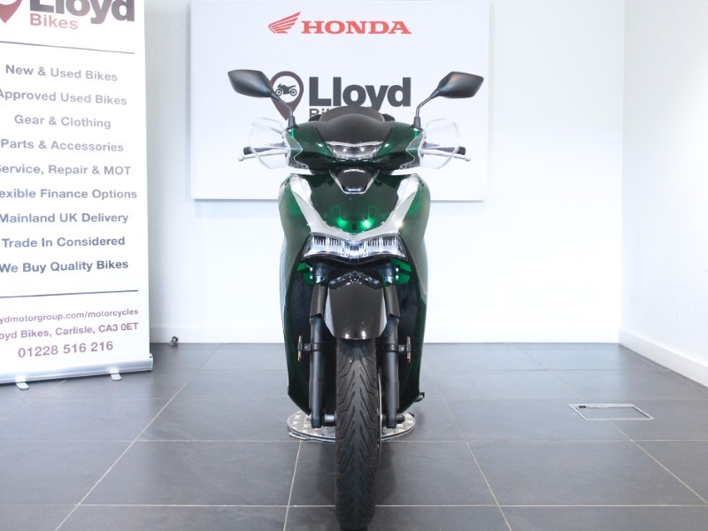 2024 (24) Honda SH125i Plus Smart Top Box 5682742