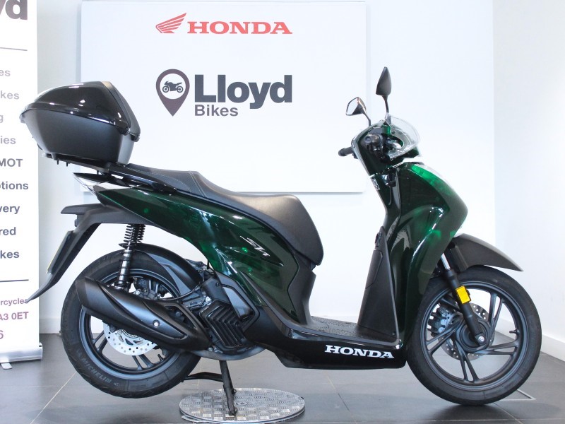 2024 (24) Honda SH125i Plus Smart Top Box 5682748