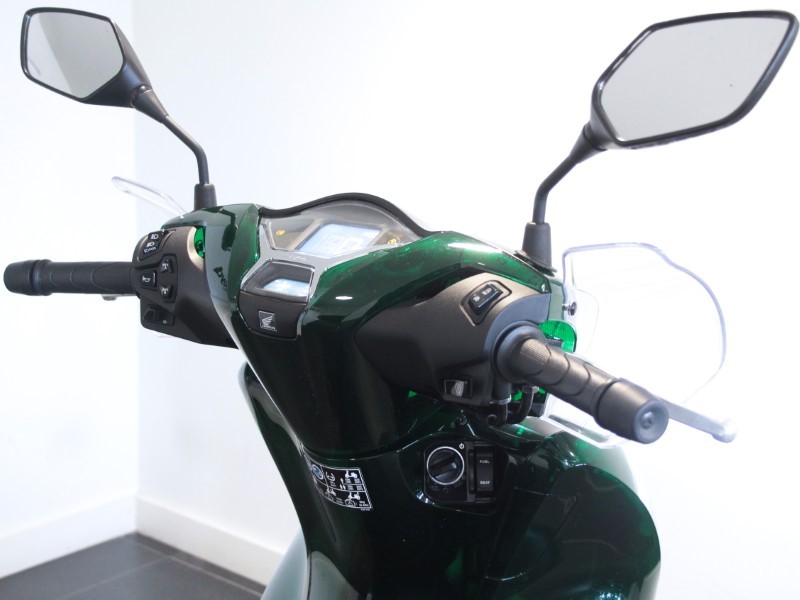2024 (24) Honda SH125i Plus Smart Top Box 5682752