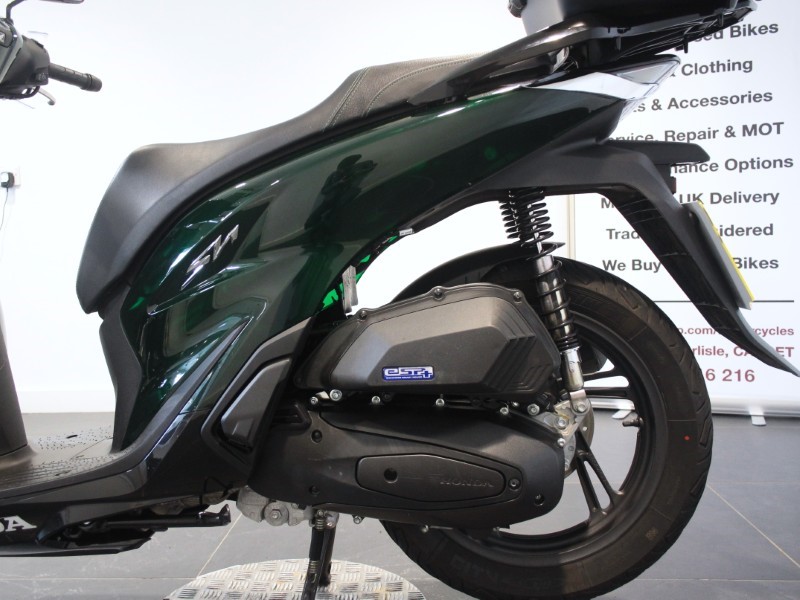 2024 (24) Honda SH125i Plus Smart Top Box 5682756
