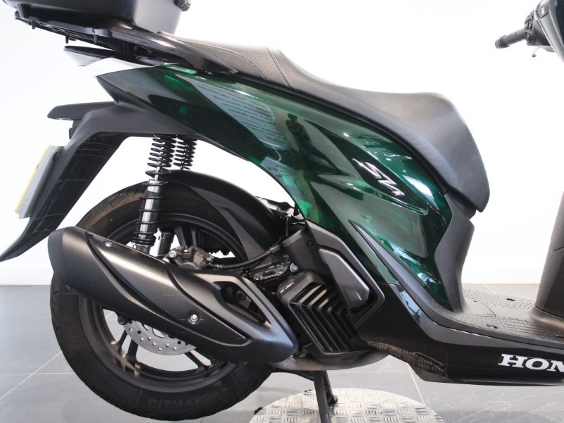 2024 (24) Honda SH125i Plus Smart Top Box 5682753