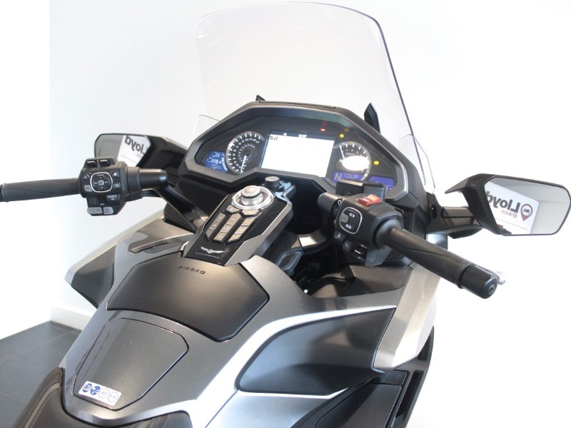 2025 (25) Honda GL1800 Gold Wing Tour DCT Airbag 5695135