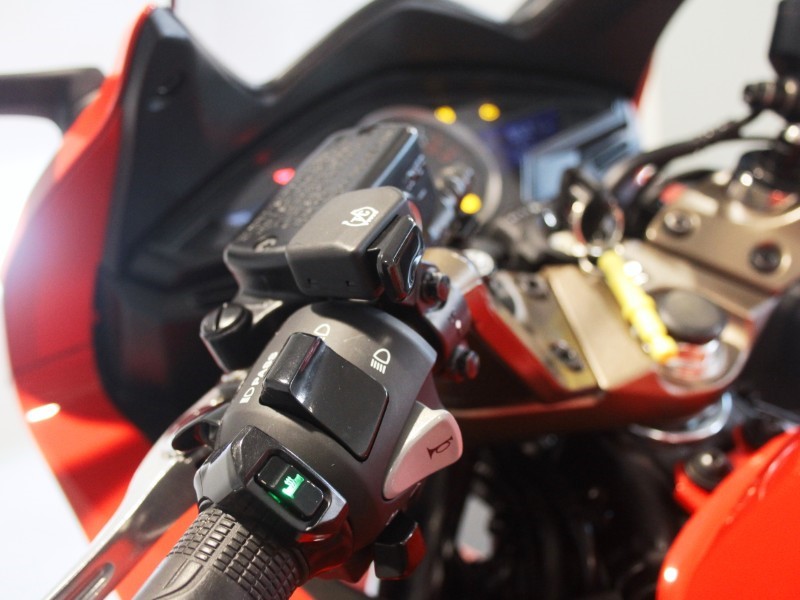2019 (69) Honda VFR800 5717452