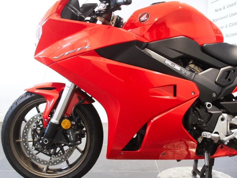 2019 (69) Honda VFR800 5717460