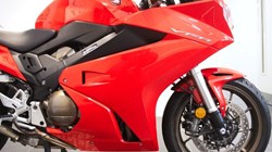 2019 (69) Honda VFR800 5717459