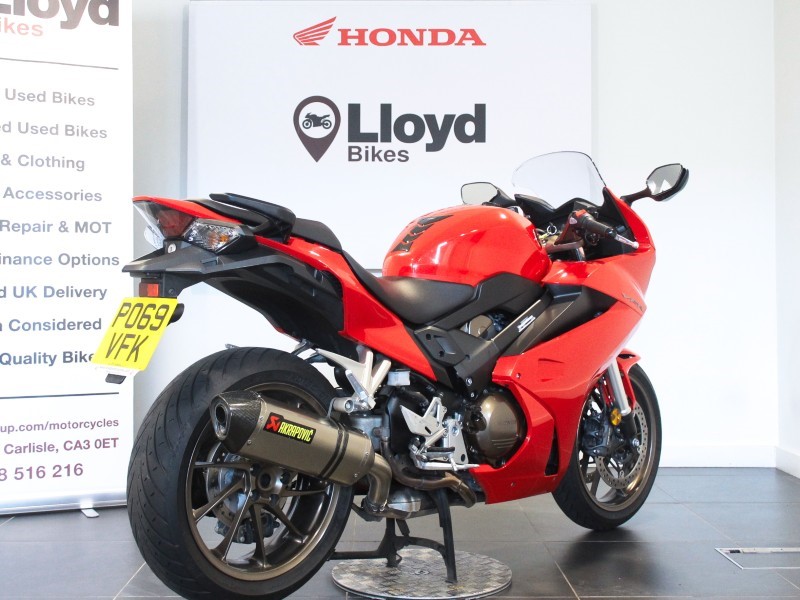 2019 (69) Honda VFR800 5717449