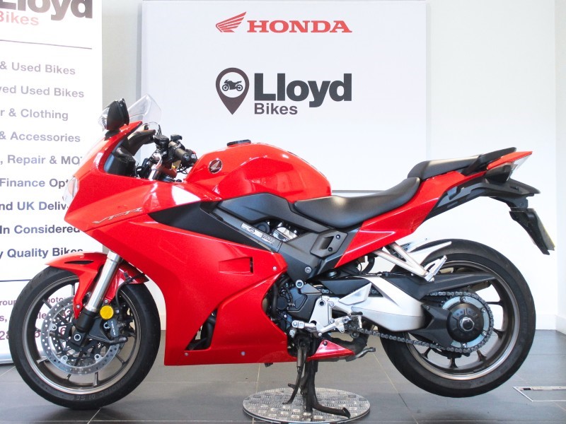 2019 (69) Honda VFR800 5717446