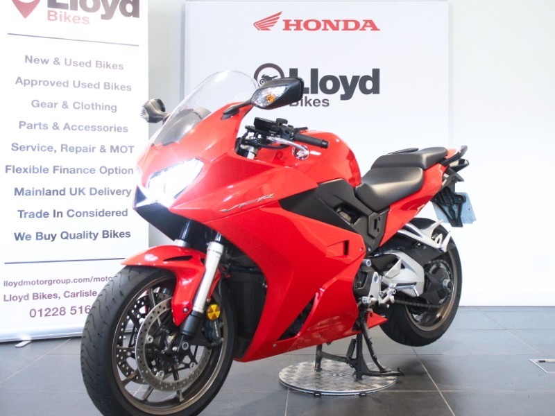 2019 (69) Honda VFR800 5717445