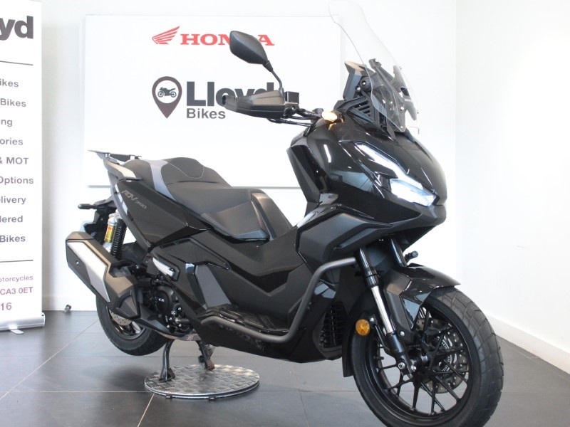 2025 (25) Honda ADV350 5721583