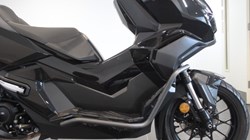 2025 (25) Honda ADV350 5721598
